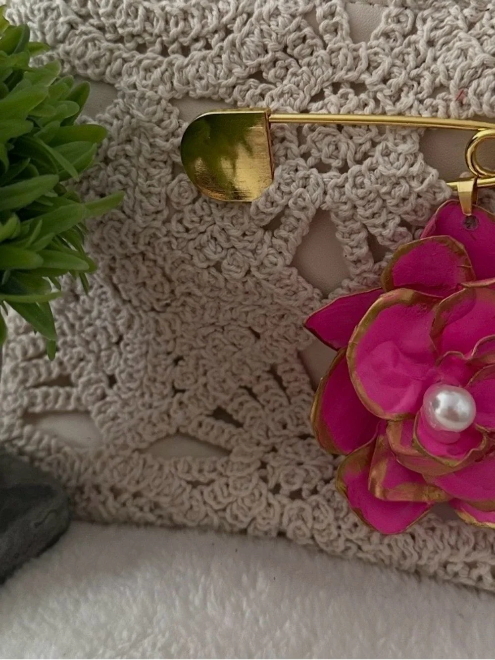 Gold-Tone Safety Pin Brooch with Pink ♻️plastic Flower and Pearl Accent